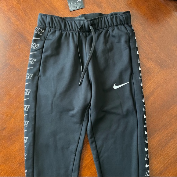 Nike size XS standard fit joggers - Picture 2 of 7